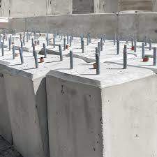 Bases para postes de Alumbrado Público